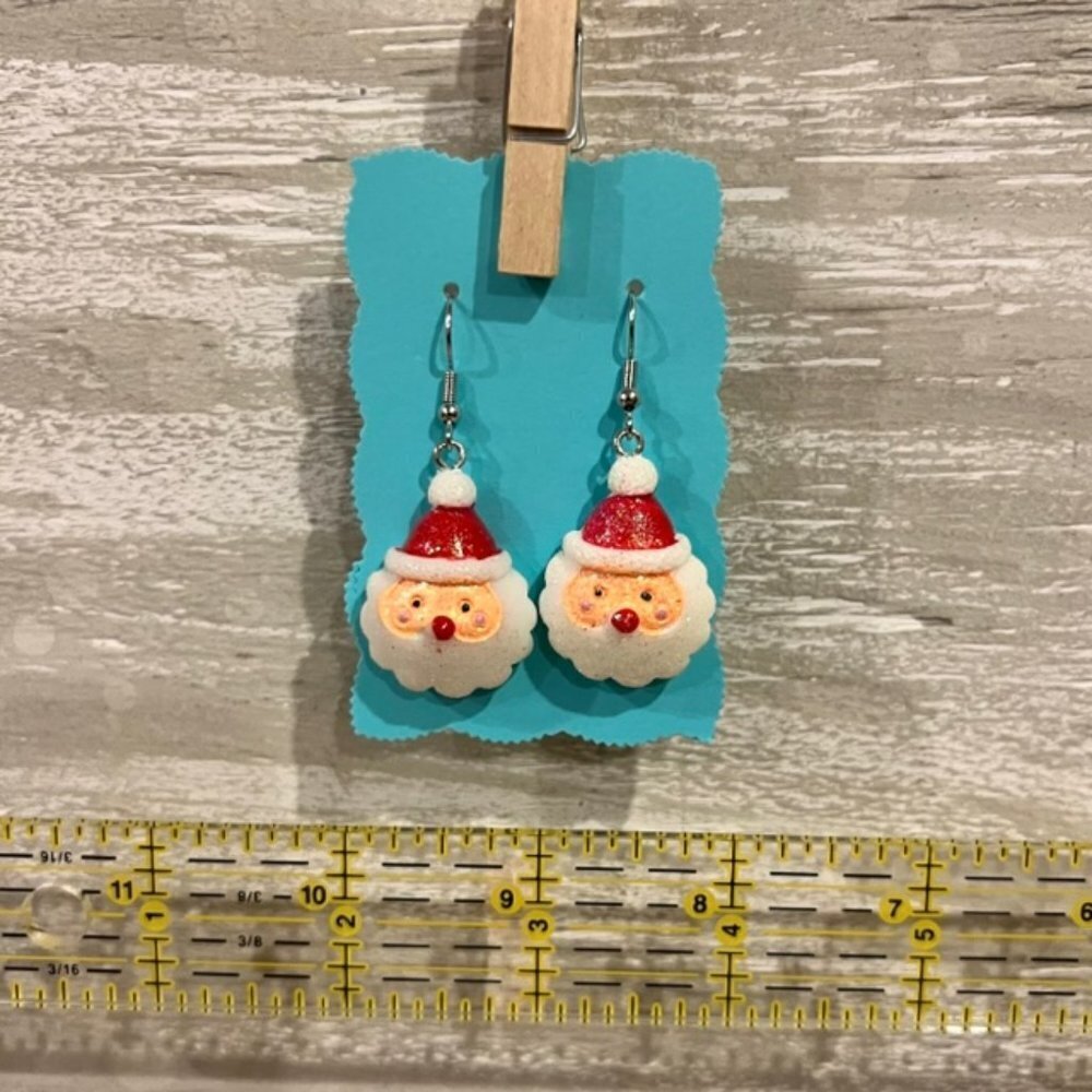 New Sparkling Santa Christmas Hanging Earrings - Picture 3 of 4